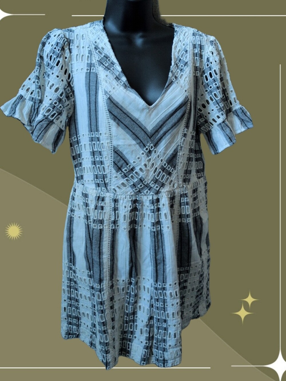 ✨Anthropologie Ett:twa Striped Eyelet Romper size US 8.